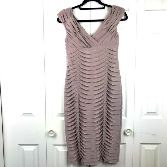 NWT Adrianna Papell Cameo Dusty Rose Dress Size 6 - Picture 1 of 8